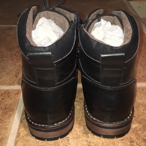Men’s Boots - Picture 4 of 6